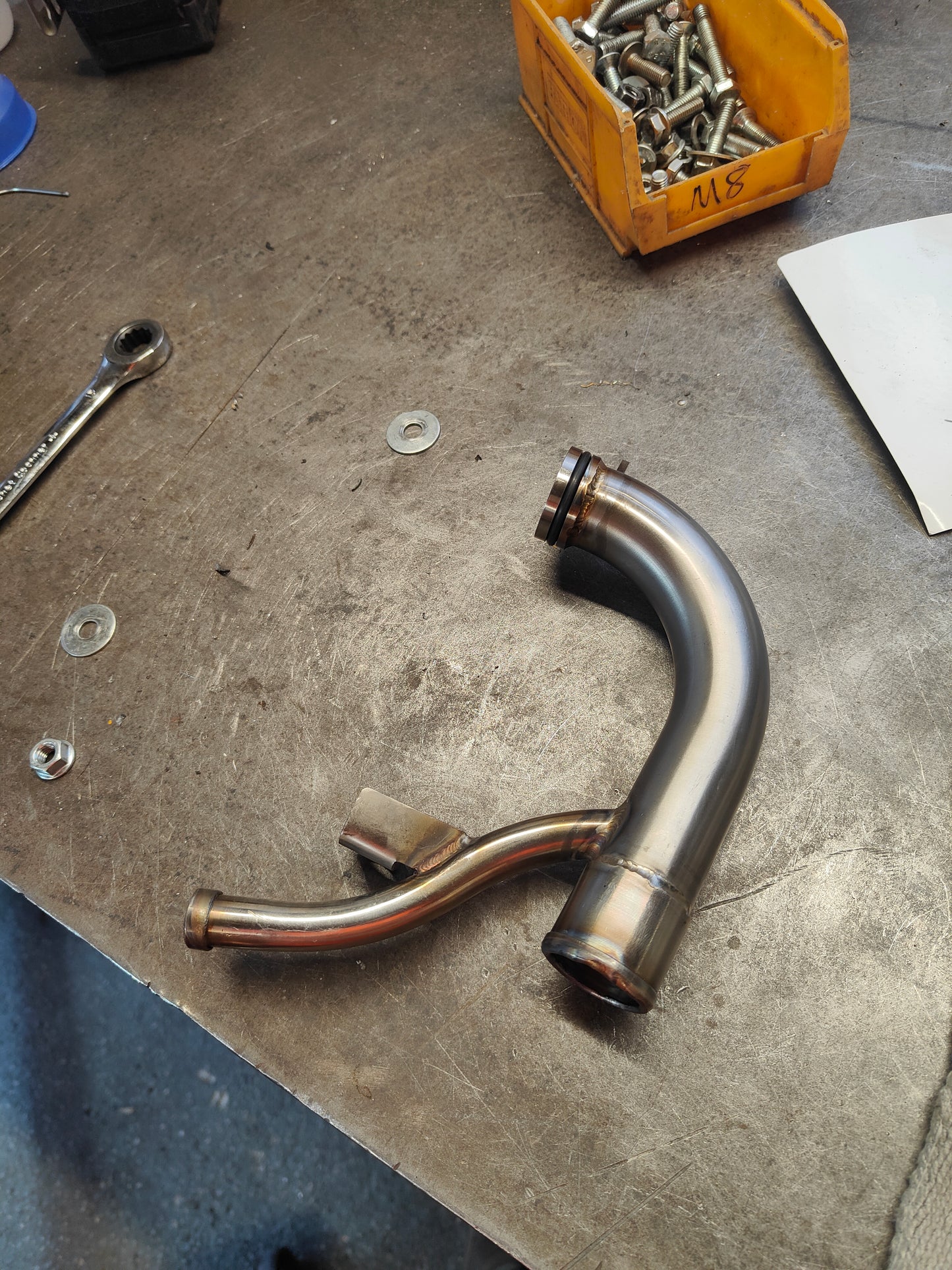 Saab/Vauxhall 2.8 V6 Thermostat Coolant Pipe
